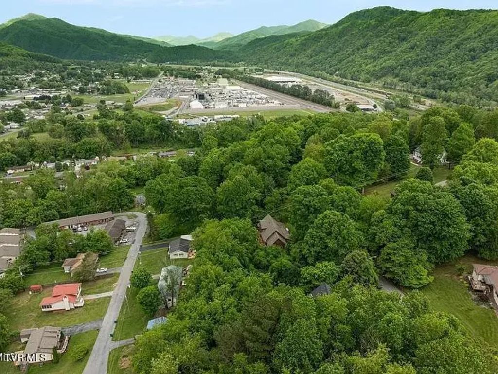 147 Horton Ridge Road, Erwin