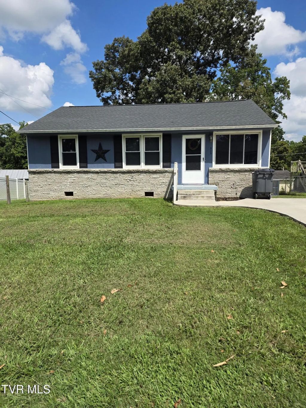 303 Iris Drive, Kingsport