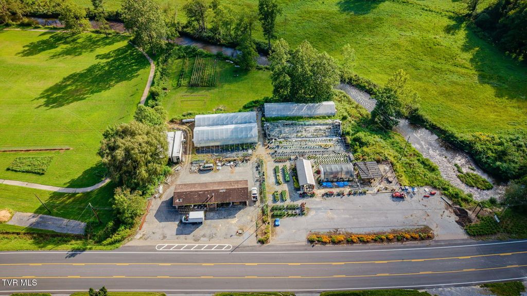 8030 Highway 19-e, Roan Mountain