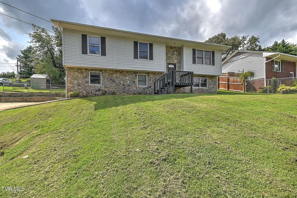 336 Hemlock Street, Mount Carmel