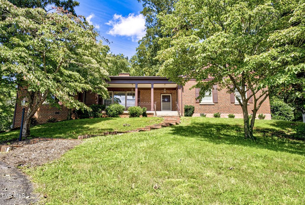 445 Green Hill Road, Bristol