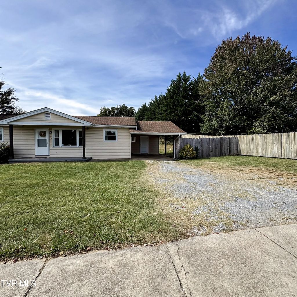803 John Exum Parkway, Johnson City