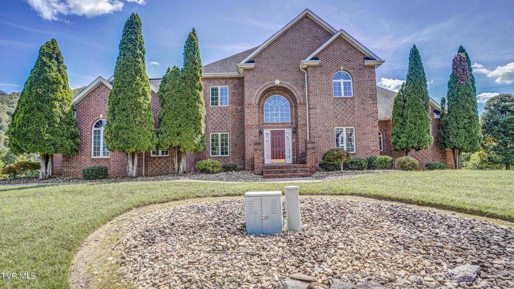 2005 Brentford Lane, Kingsport