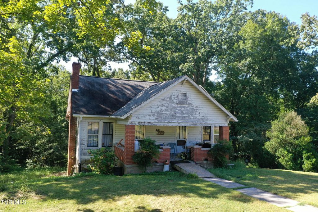 8500 Asheville Highway, Knoxville