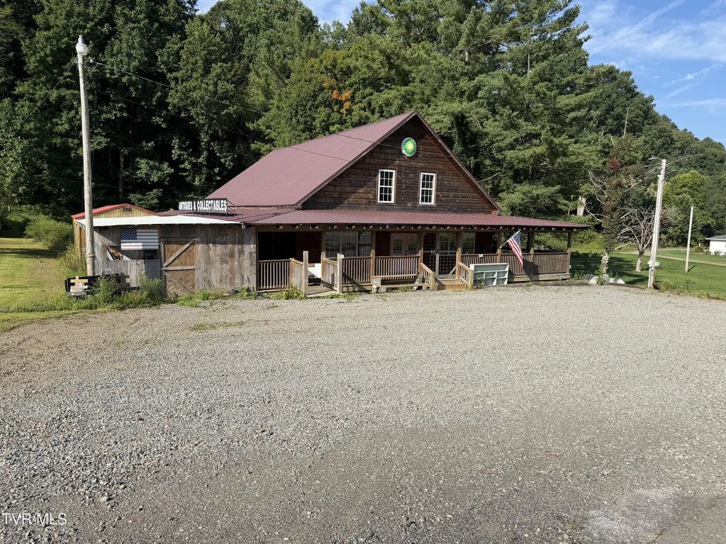 11190 Highway 421, Trade