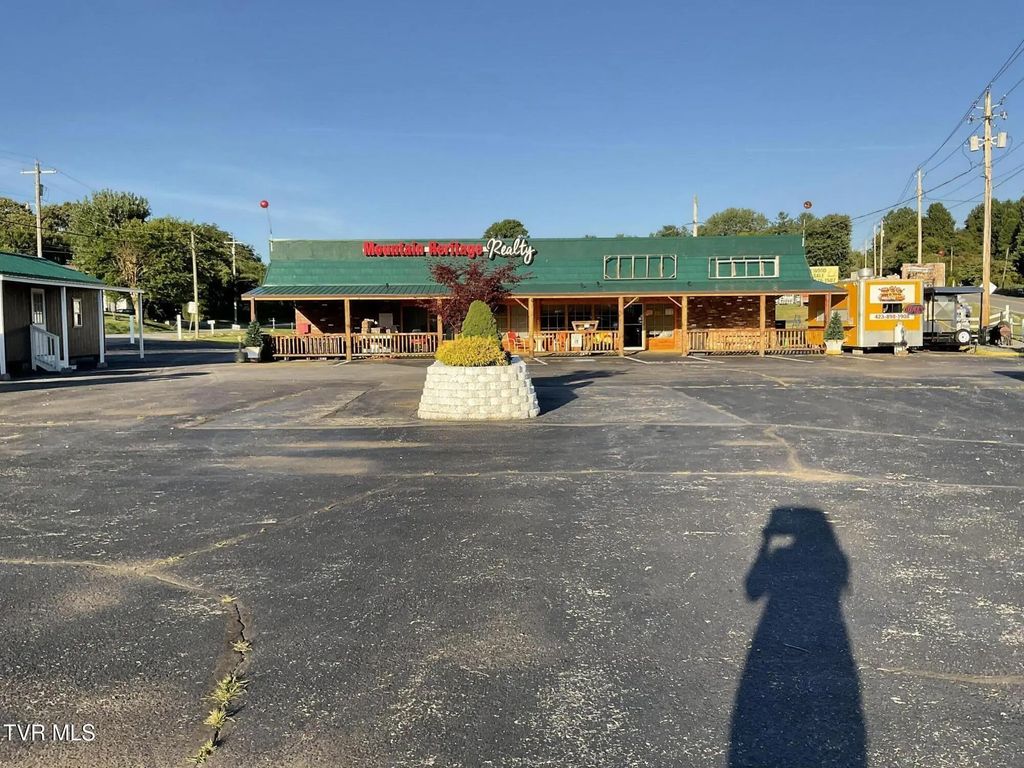 2423 Elizabethton Highway 1&2, Johnson City