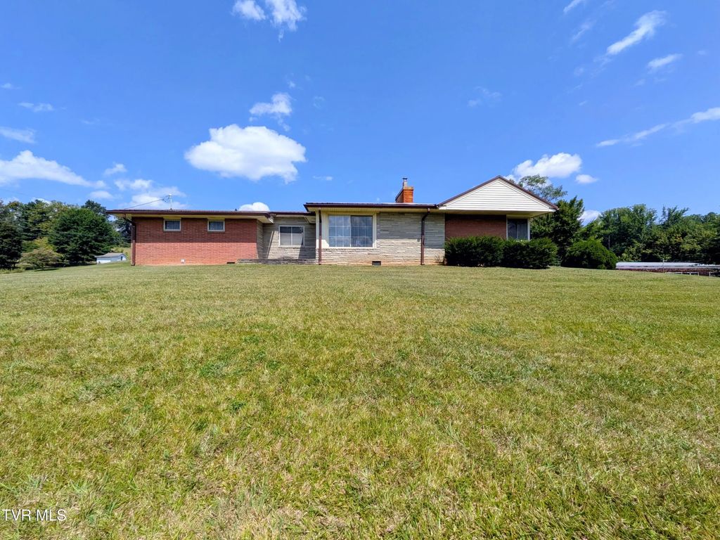 104 Unaka View Road, Johnson City