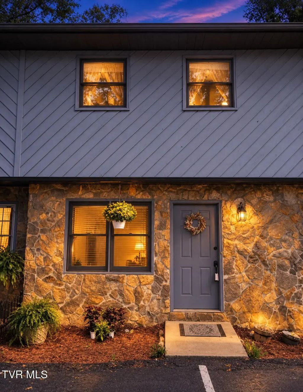 348 River Road 5c, Bluff City
