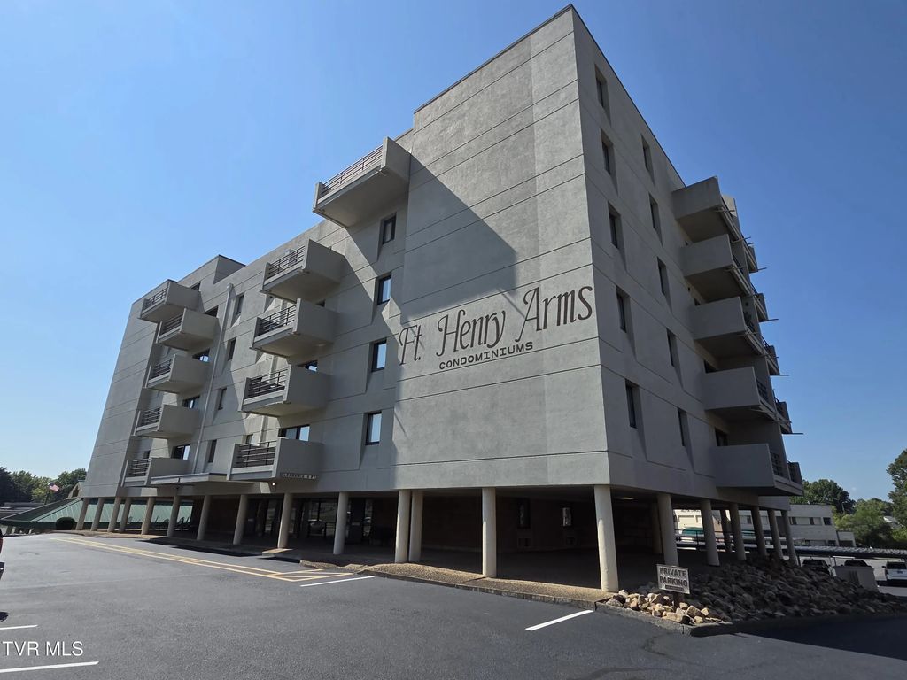 1585 Fort Henry Drive Apt 3f, Kingsport