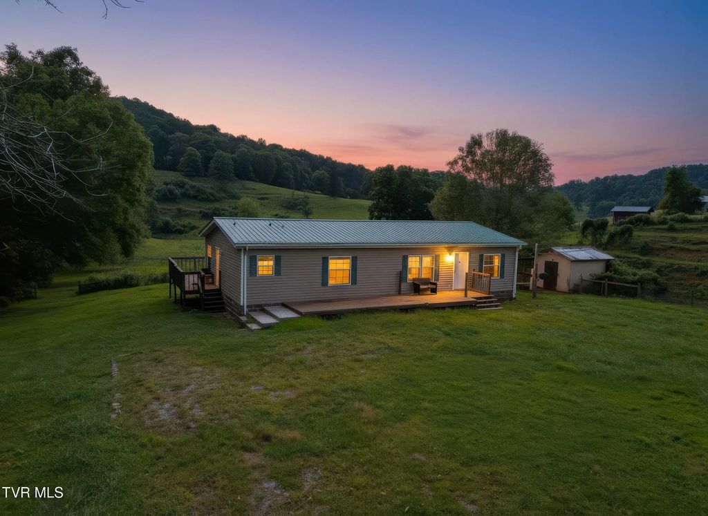 7214 Finney Road, Honaker