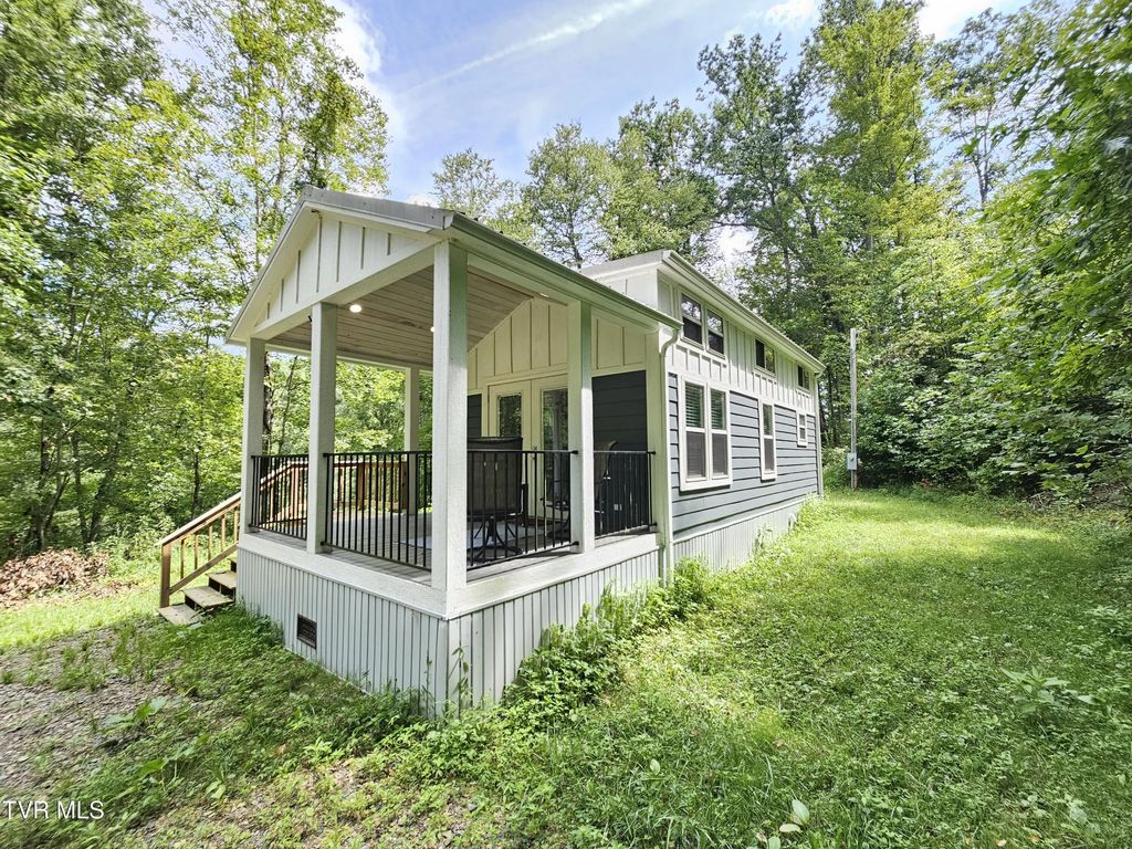 201 Mining Ridge Road, Mountain City
