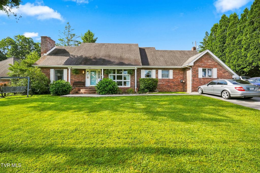 1043 Southeast Circle Drive, Wise