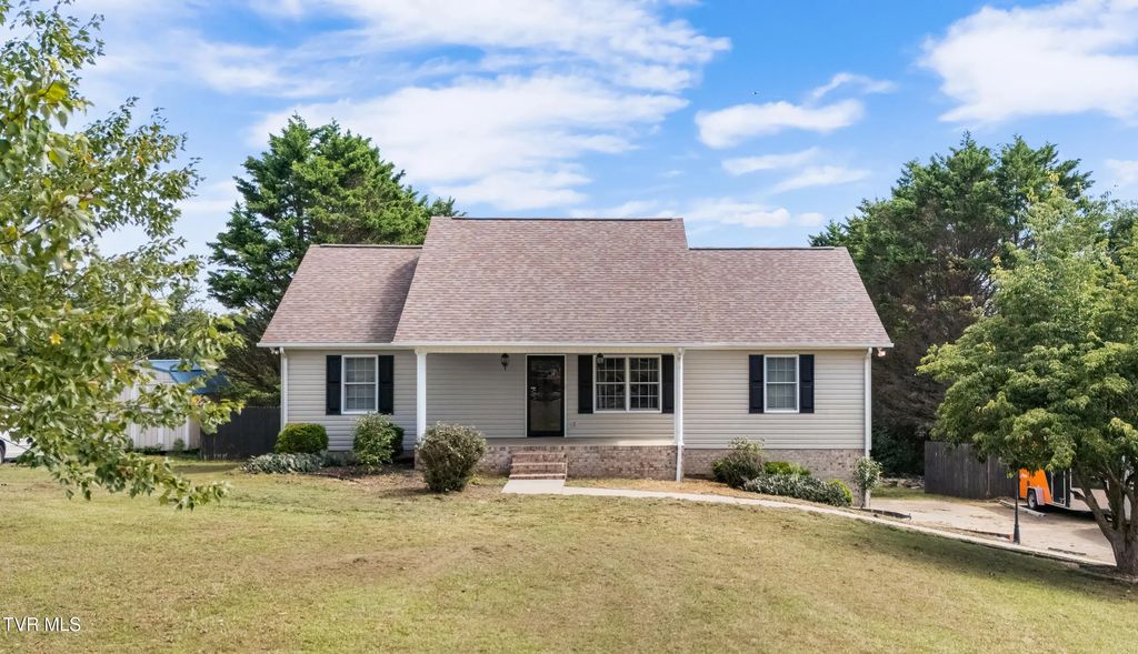 416 Austin Circle, Rogersville