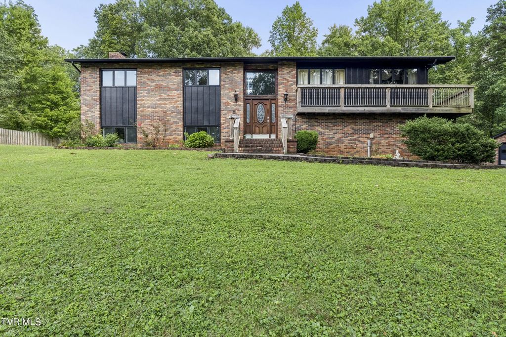 192 Aviation Drive, Elizabethton