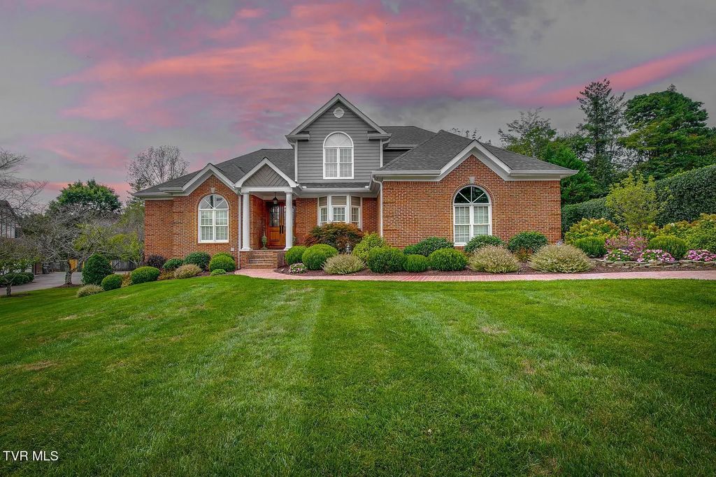 2021 Buckingham Court, Kingsport