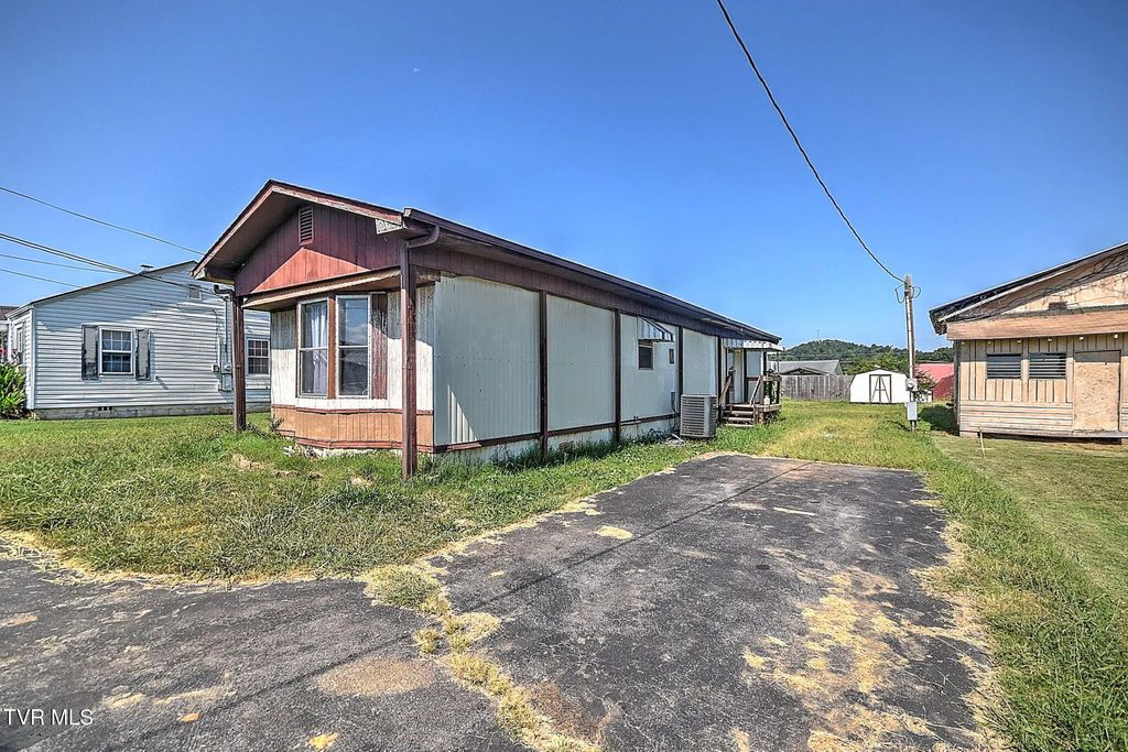 110 Coal Chute Road, Elizabethton