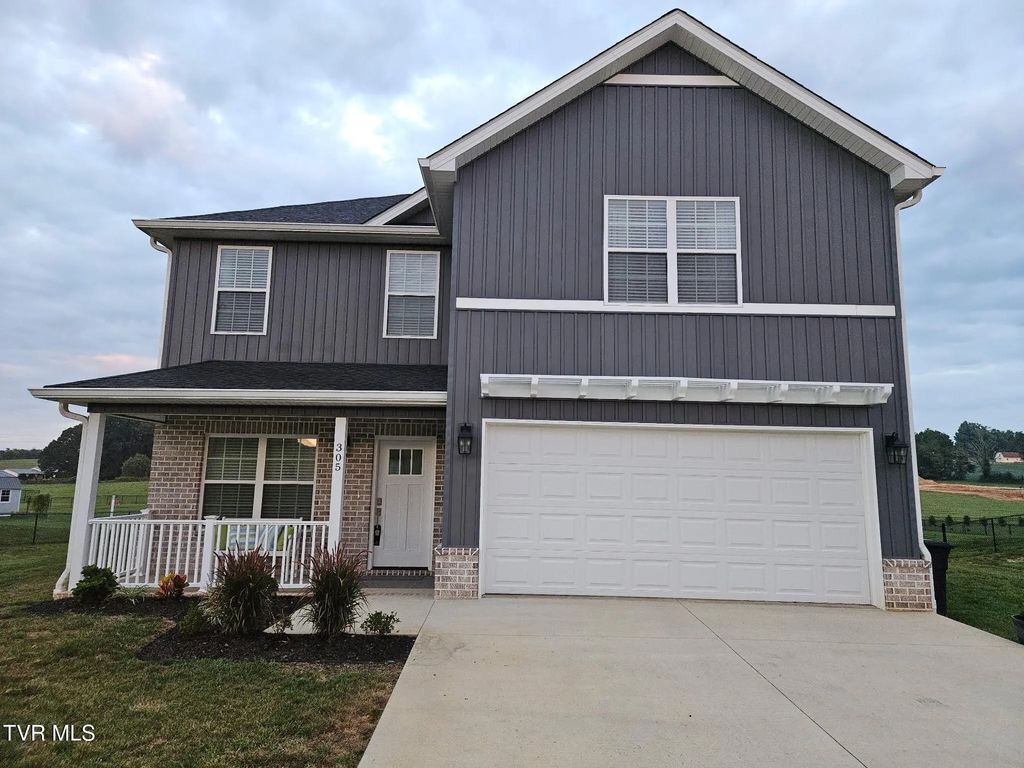 305 Greenwood Road, Afton