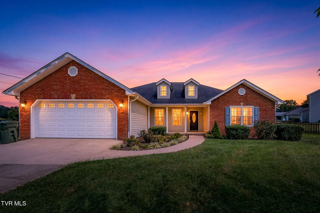 777 Walkers Bend Road, Johnson City