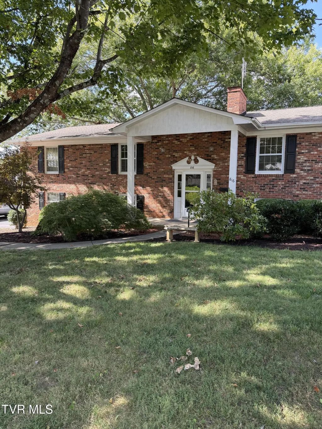 816 Wedgewood Road, Johnson City