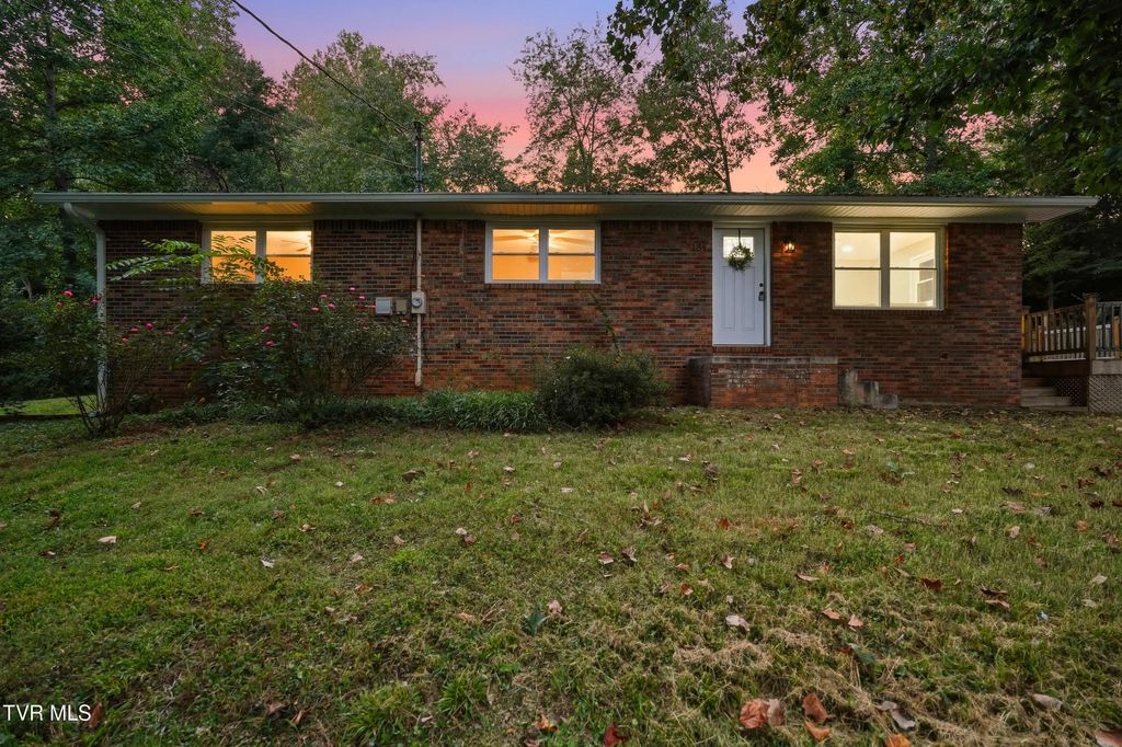 181 Smith Avenue, Elizabethton