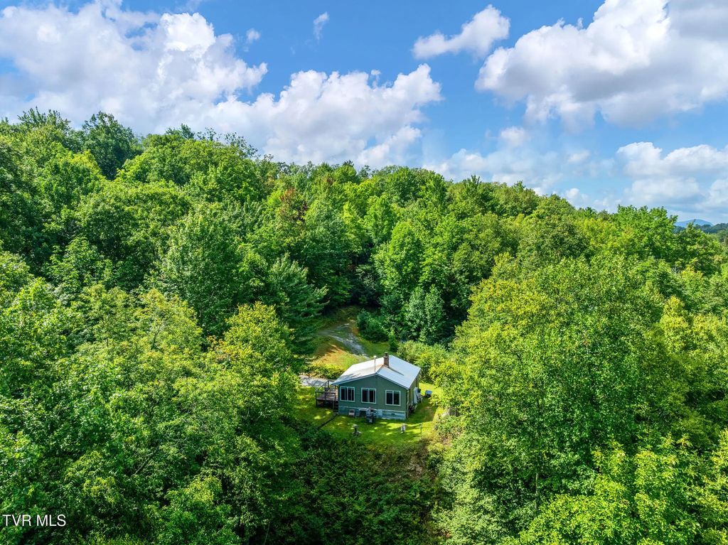 1887 Dennis Cove Road, Hampton