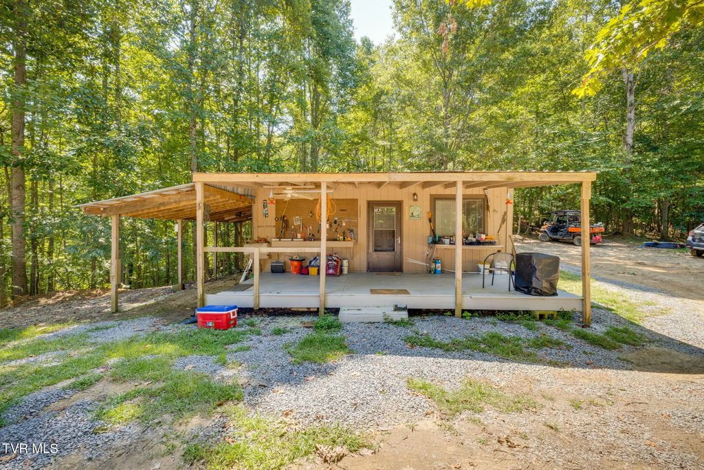 427 Mini Horse Drive, Gate City