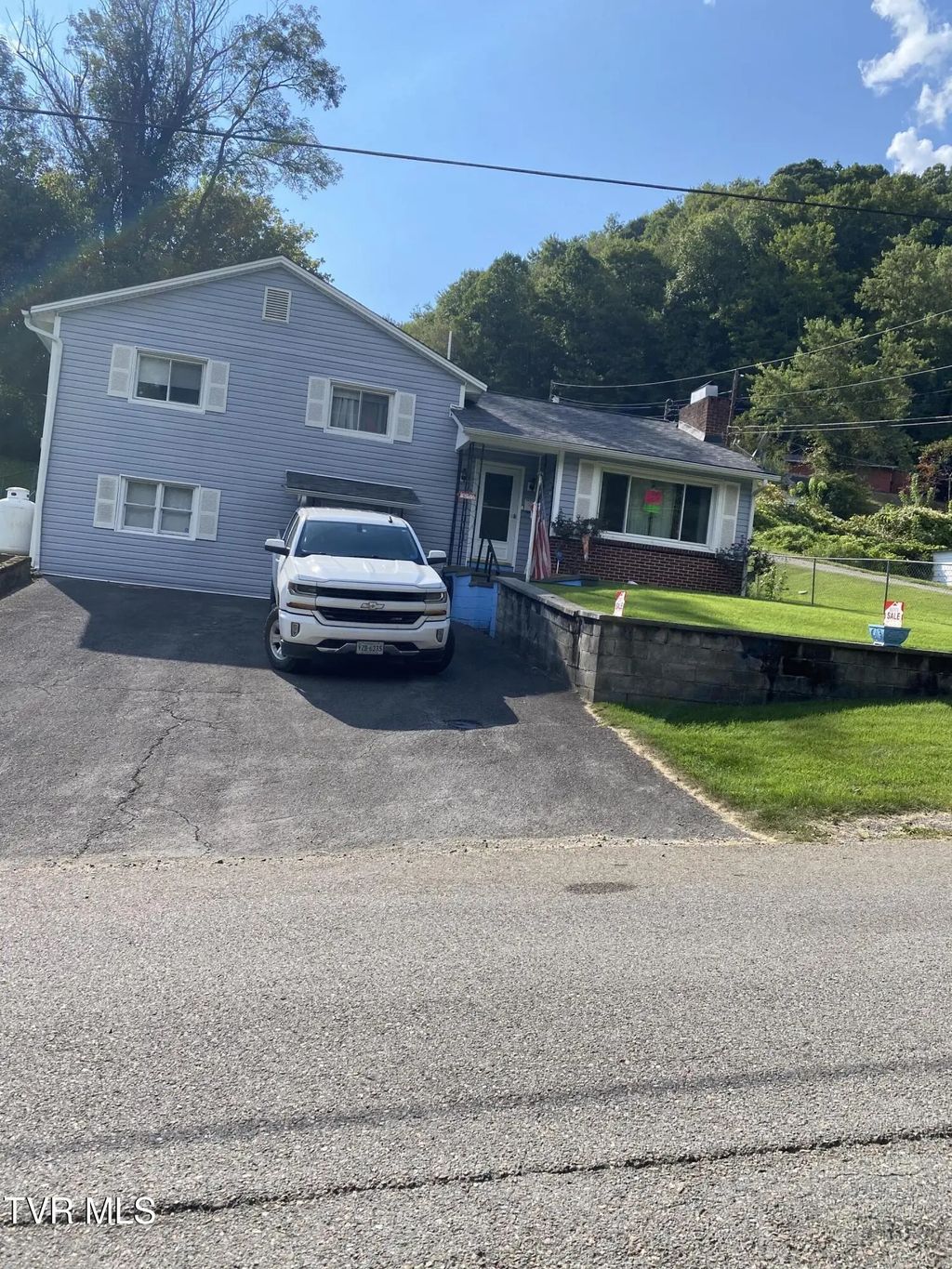 210 Bell Avenue, Appalachia
