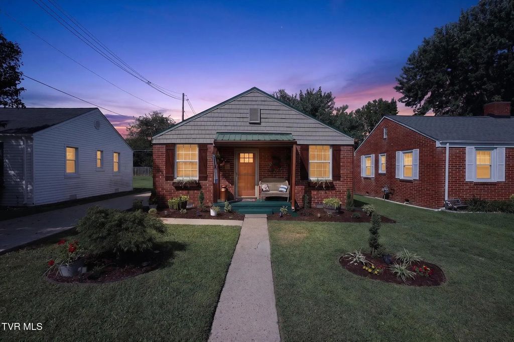 1370 Waverly Road, Kingsport