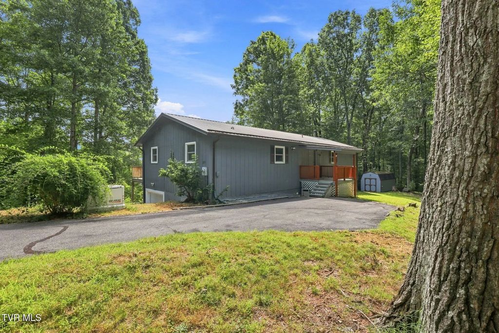 240 Misty Lane, Unicoi