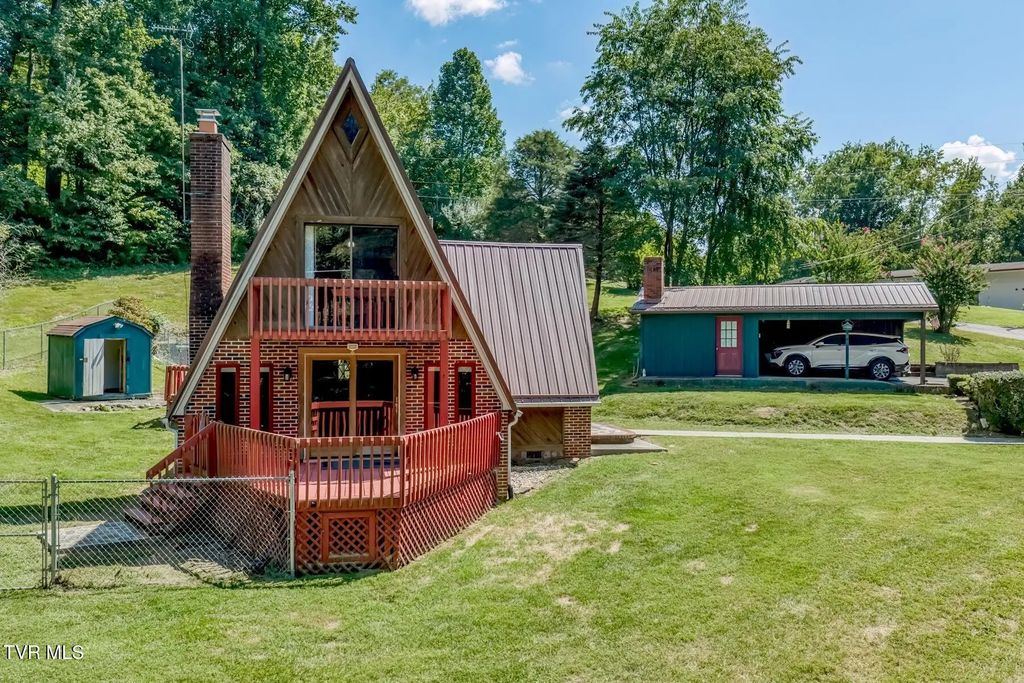 117 Locust Winds Drive, Elizabethton