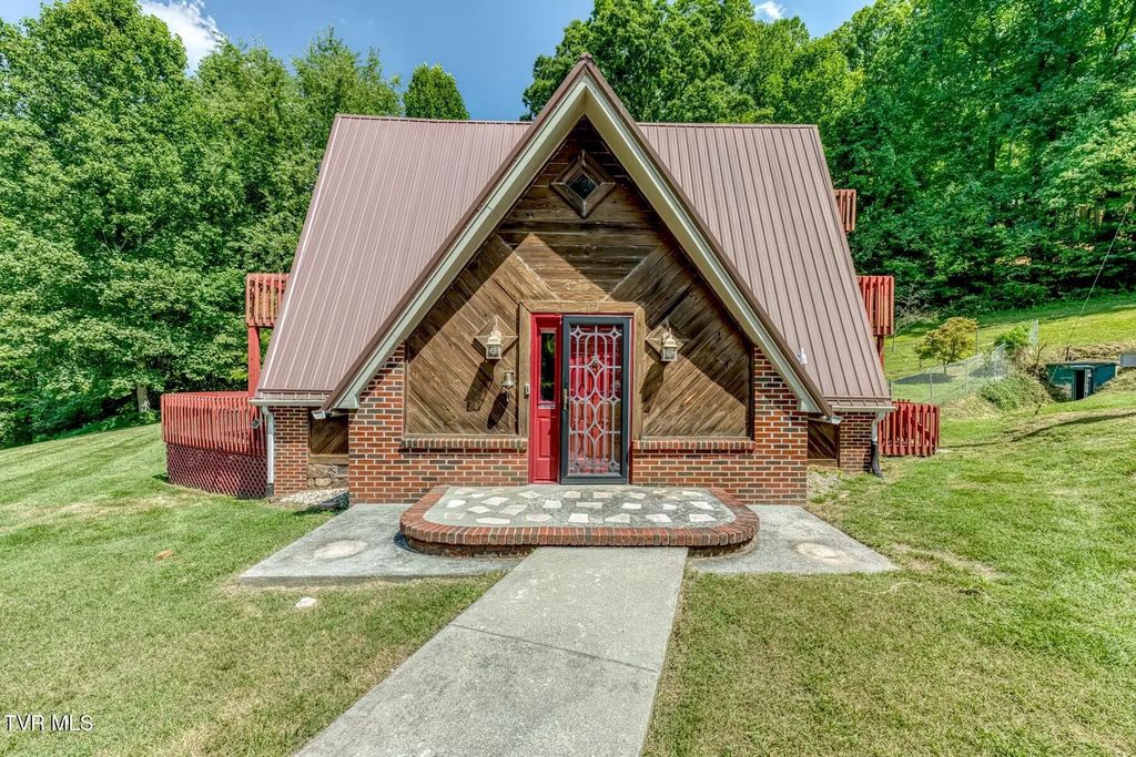 117 Locust Winds Drive, Elizabethton