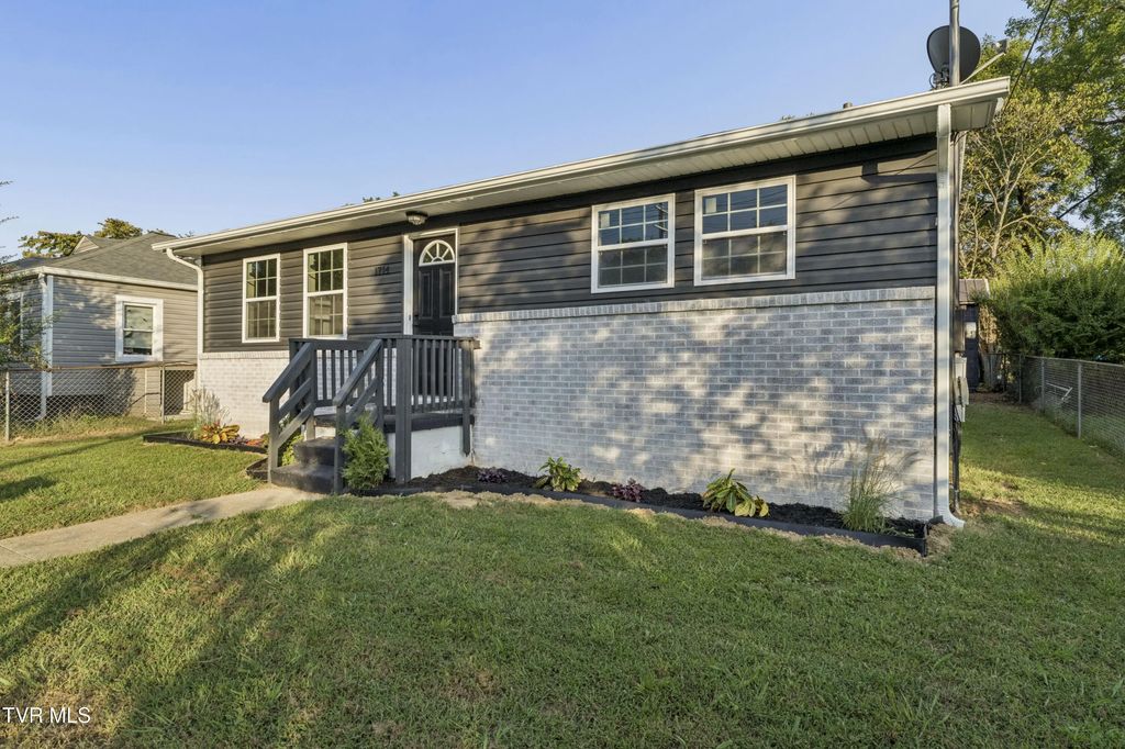 1714 East Fairview Avenue, Johnson City