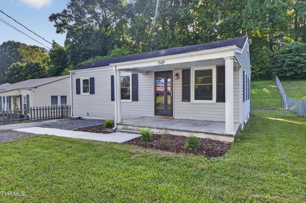 1569 Valley Drive, Bristol
