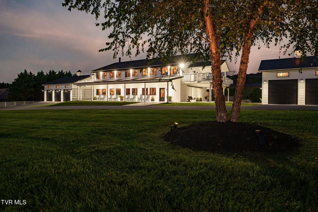 520 Buckingham Road, Johnson City