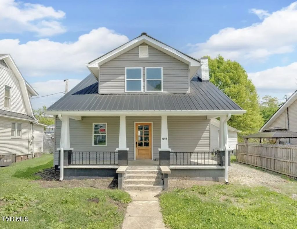 1246 East Center Street, Kingsport