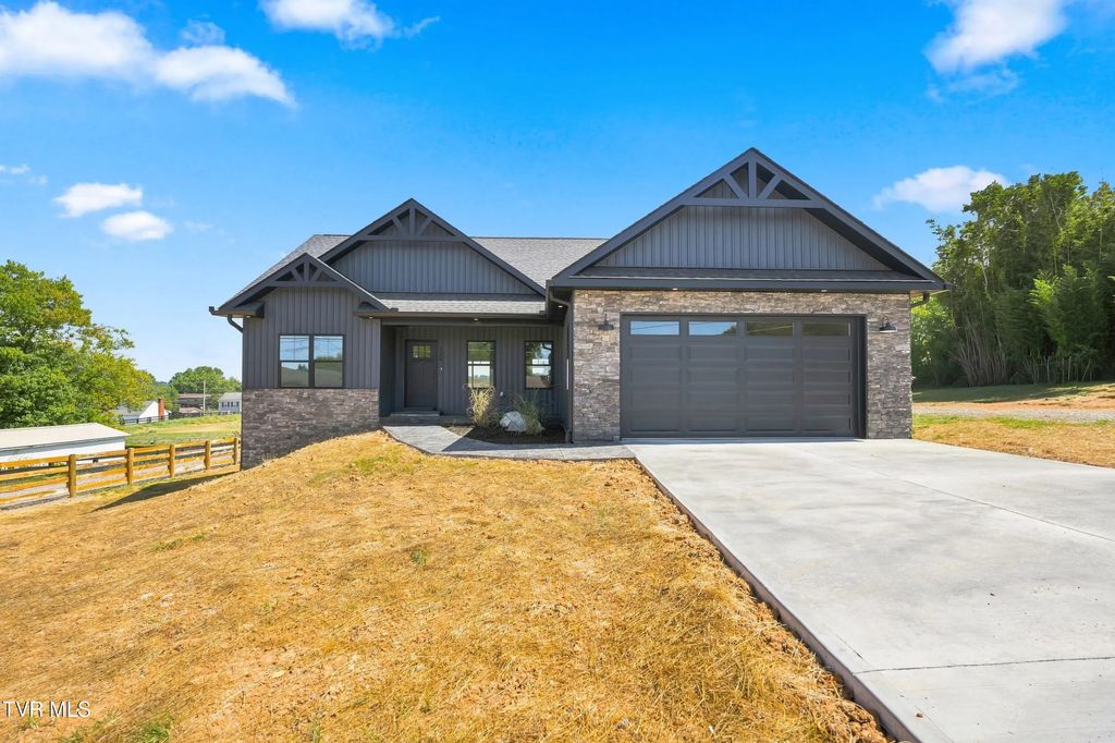 124 Suncrest Street, Gray