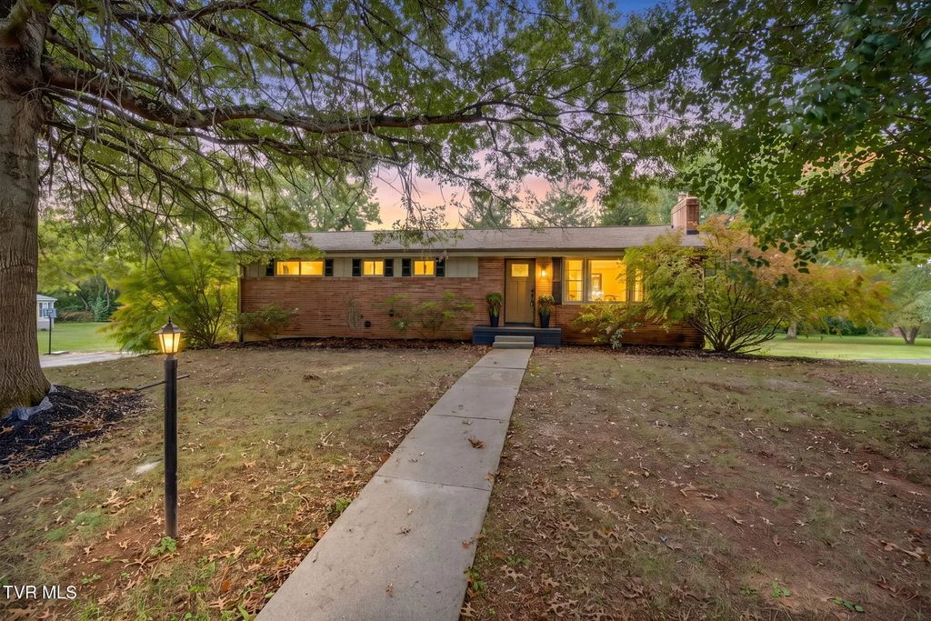 149 Elm Lane, Bluff City
