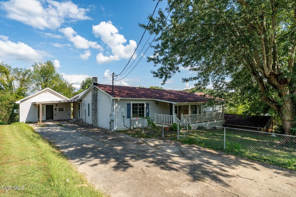 233 Taylor Drive, Piney Flats