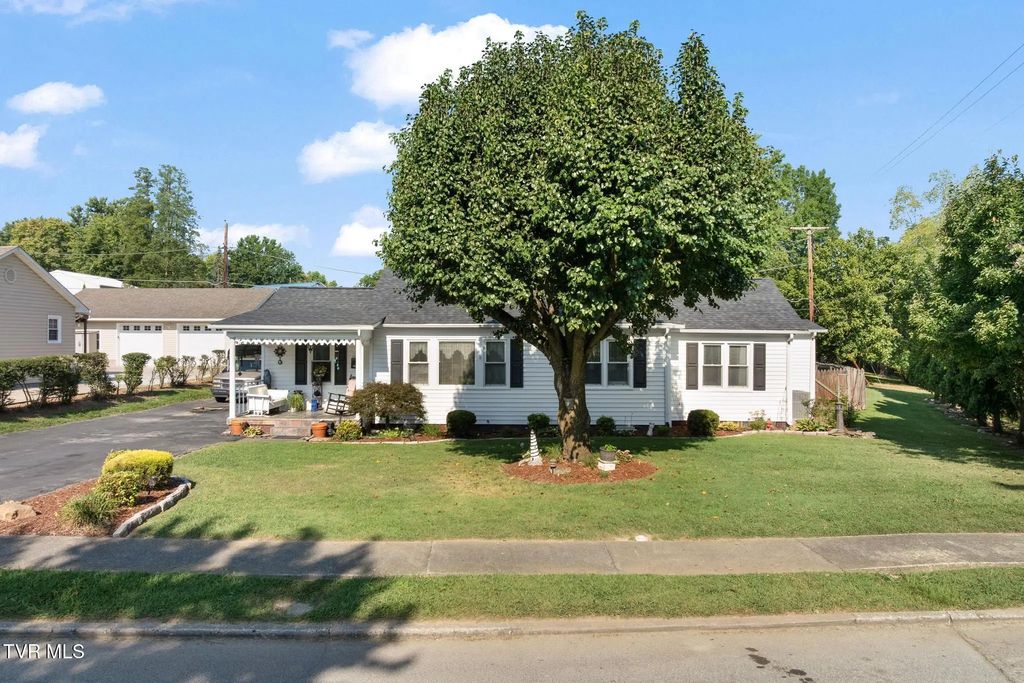 1316 Midland Drive, Kingsport