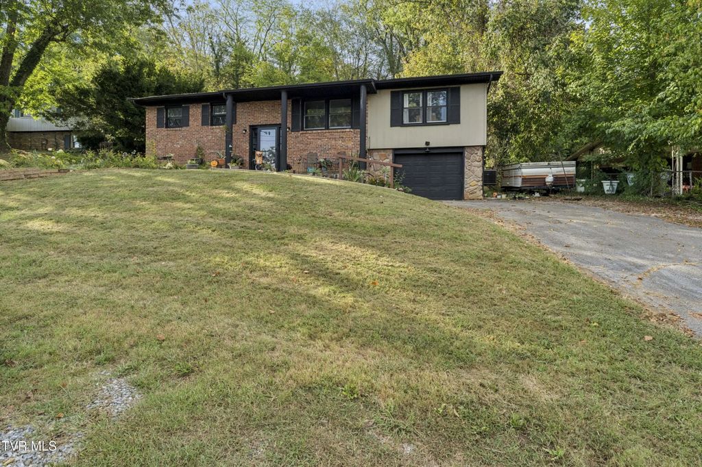 516 Foothills Road, Kingsport