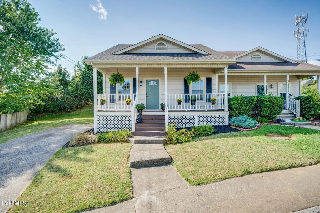 263 Main Street Village Drive, Jonesborough