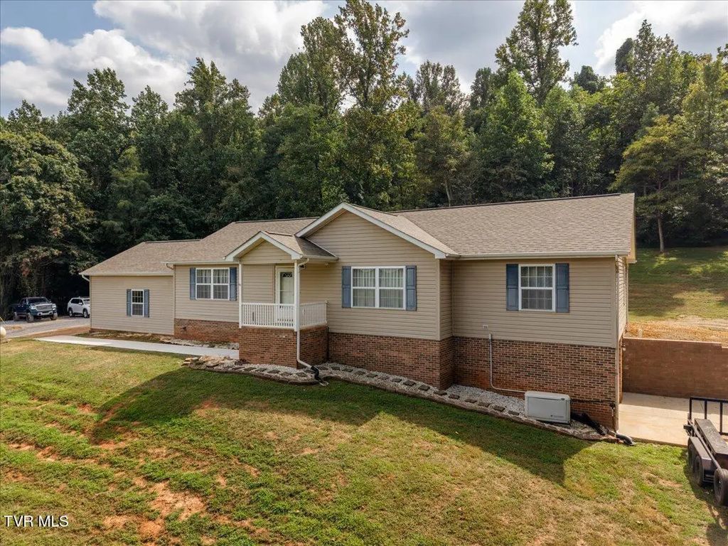 711 Okolona Road, Church Hill
