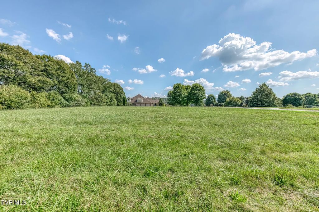 613 Waterstone Circle, Greeneville
