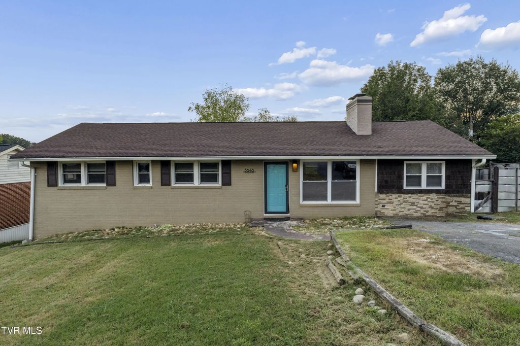 3648 Crest Road, Kingsport