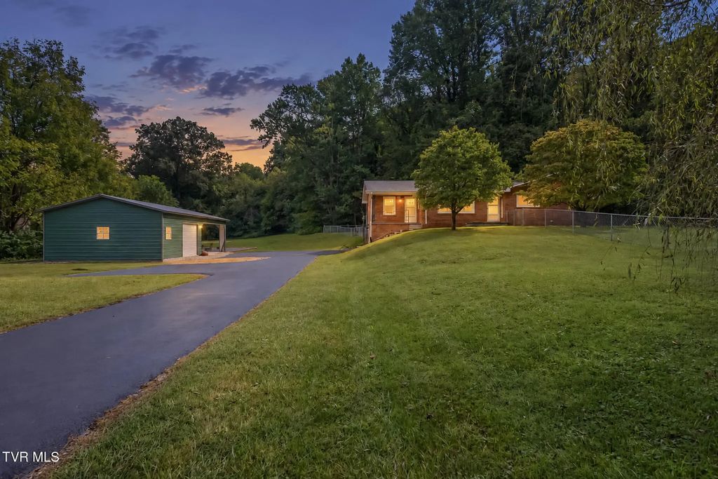 521 Nunley Drive, Johnson City