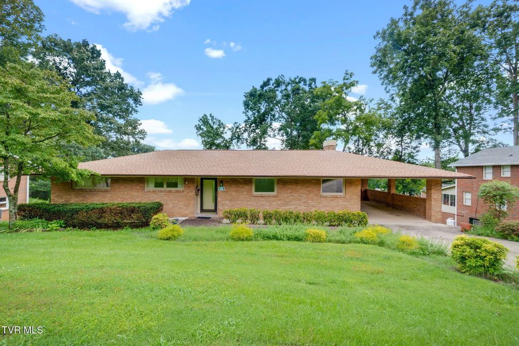 921 Clearwood Avenue, Kingsport