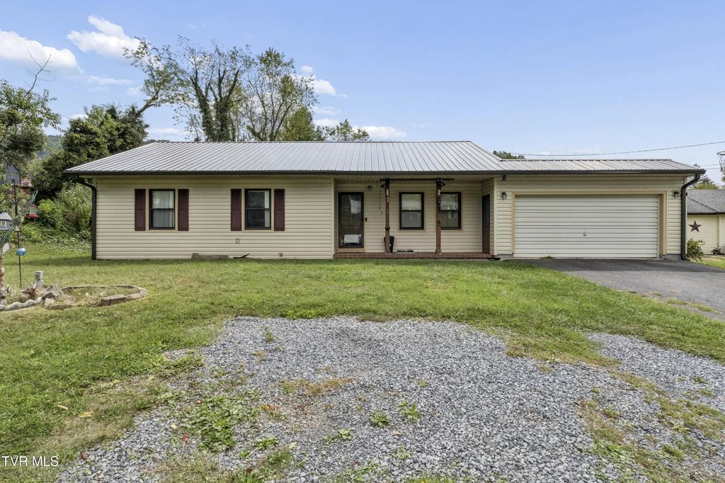 2777 Scratch Gravel Road, Marion