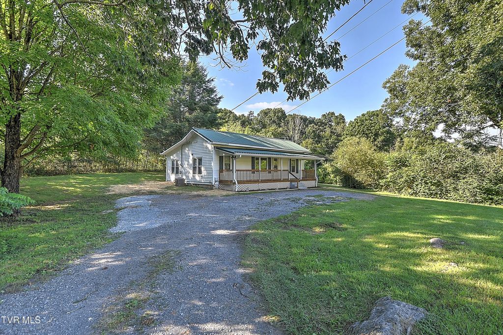 875 South Pickens Bridge Road, Johnson City