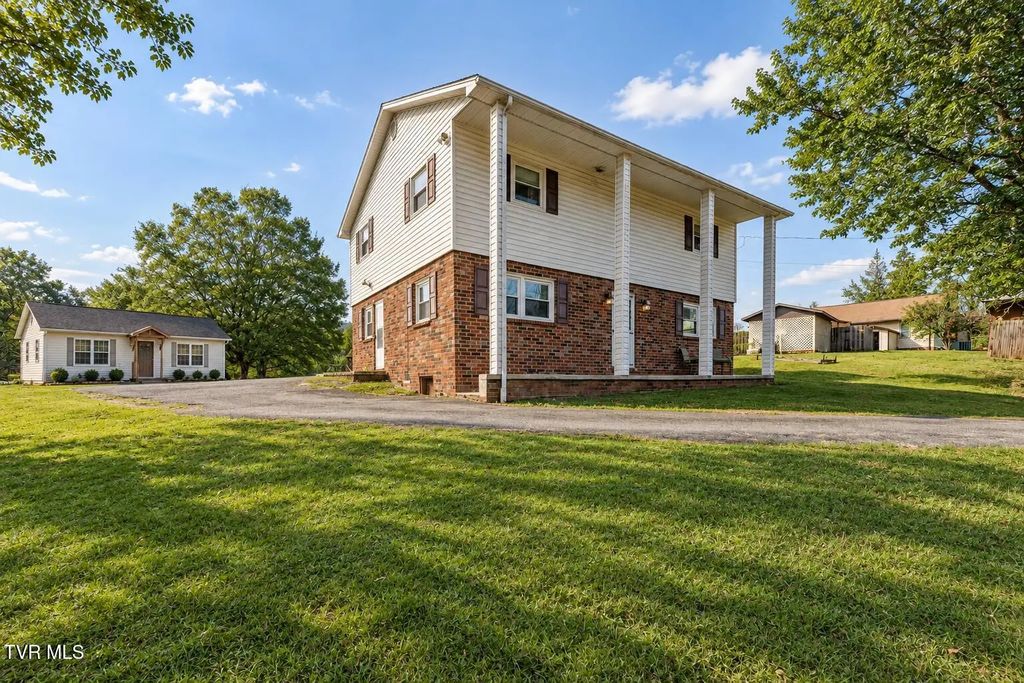809 Ridgecrest Road, Johnson City