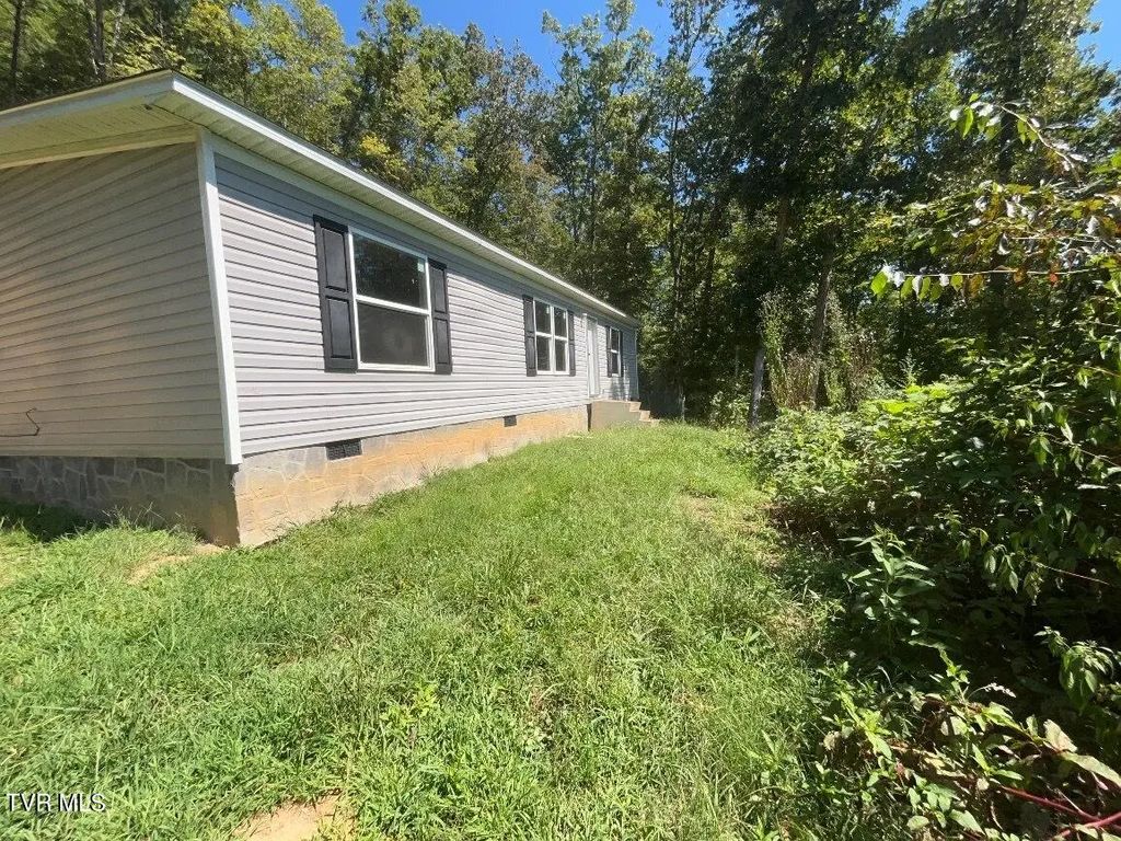 670 Bug Branch Road, Del Rio
